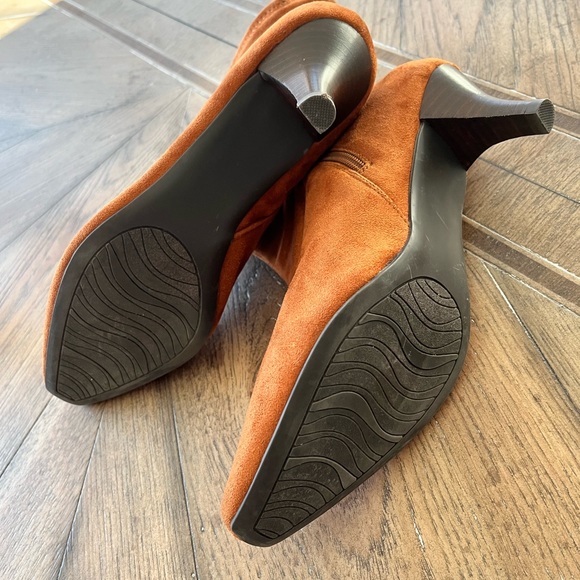 women’s suede stretch heeled booties size 10 - Picture 4 of 8